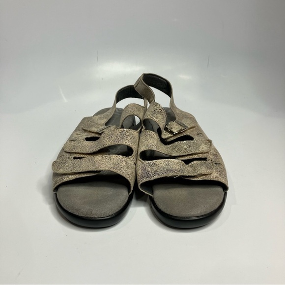 Propet silver 3 strap sandals comfort shoes size 8.5 - Picture 2 of 7